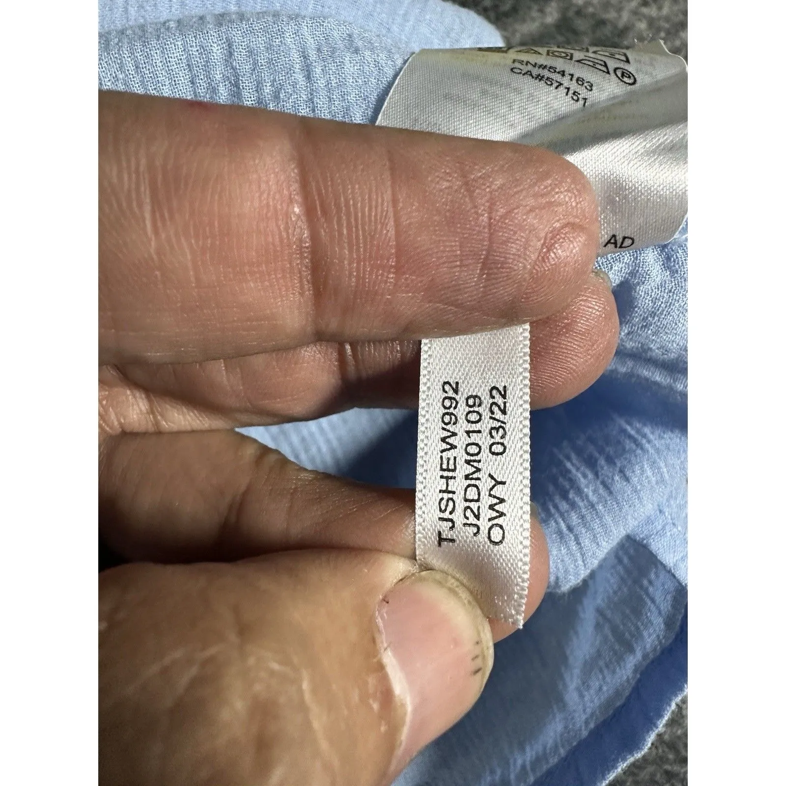 Tommy Hilfiger Women's Cotton Pintuck Embroidered Blouse Size L - Image 15