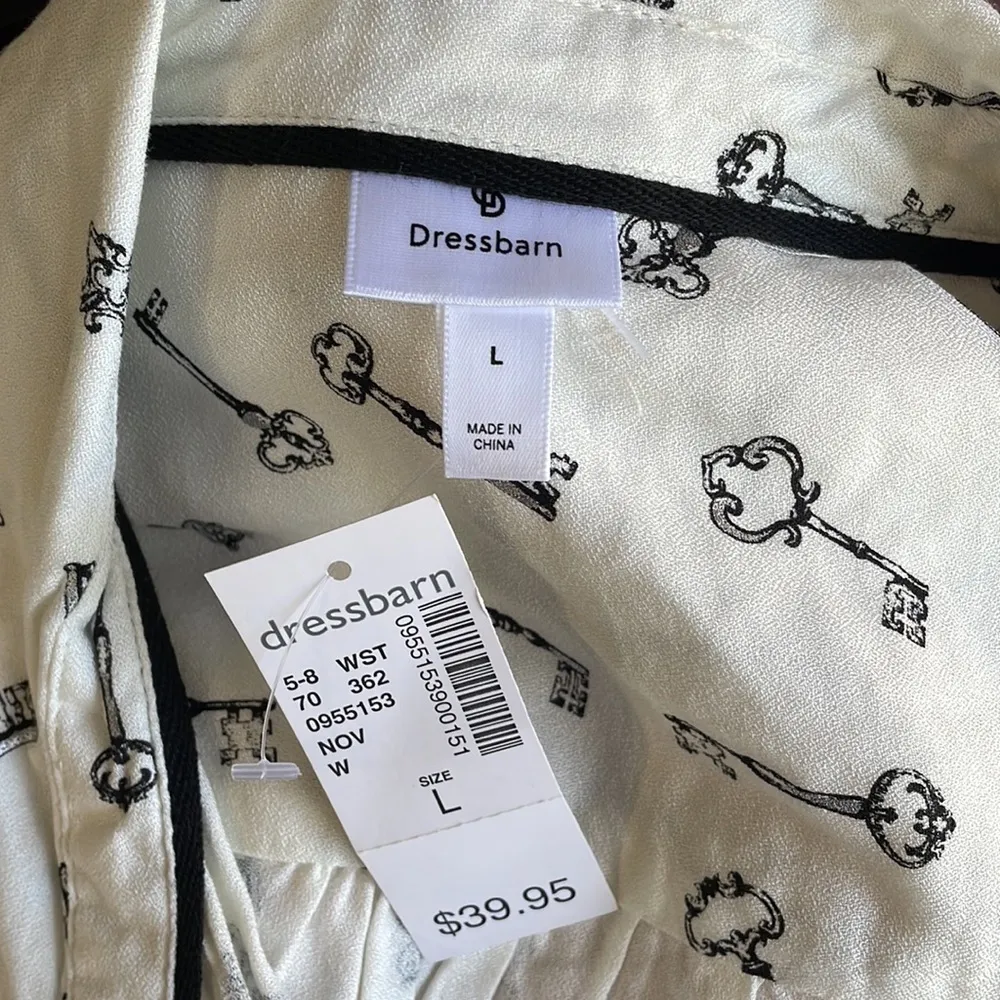 Dressbarn Keys Button Down Shirt - Image 6