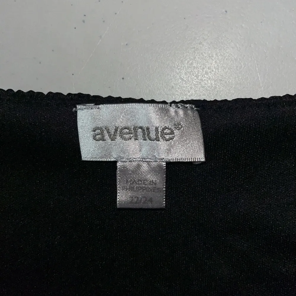 Avenue Size 22/24 Black Criss - Image 4
