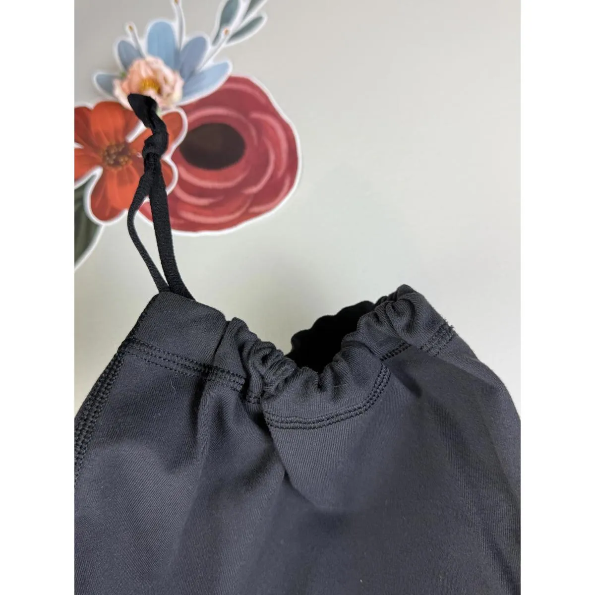 Lululemon Foldover Cropped Black & Pink Joggers - Size - 10 - Image 6