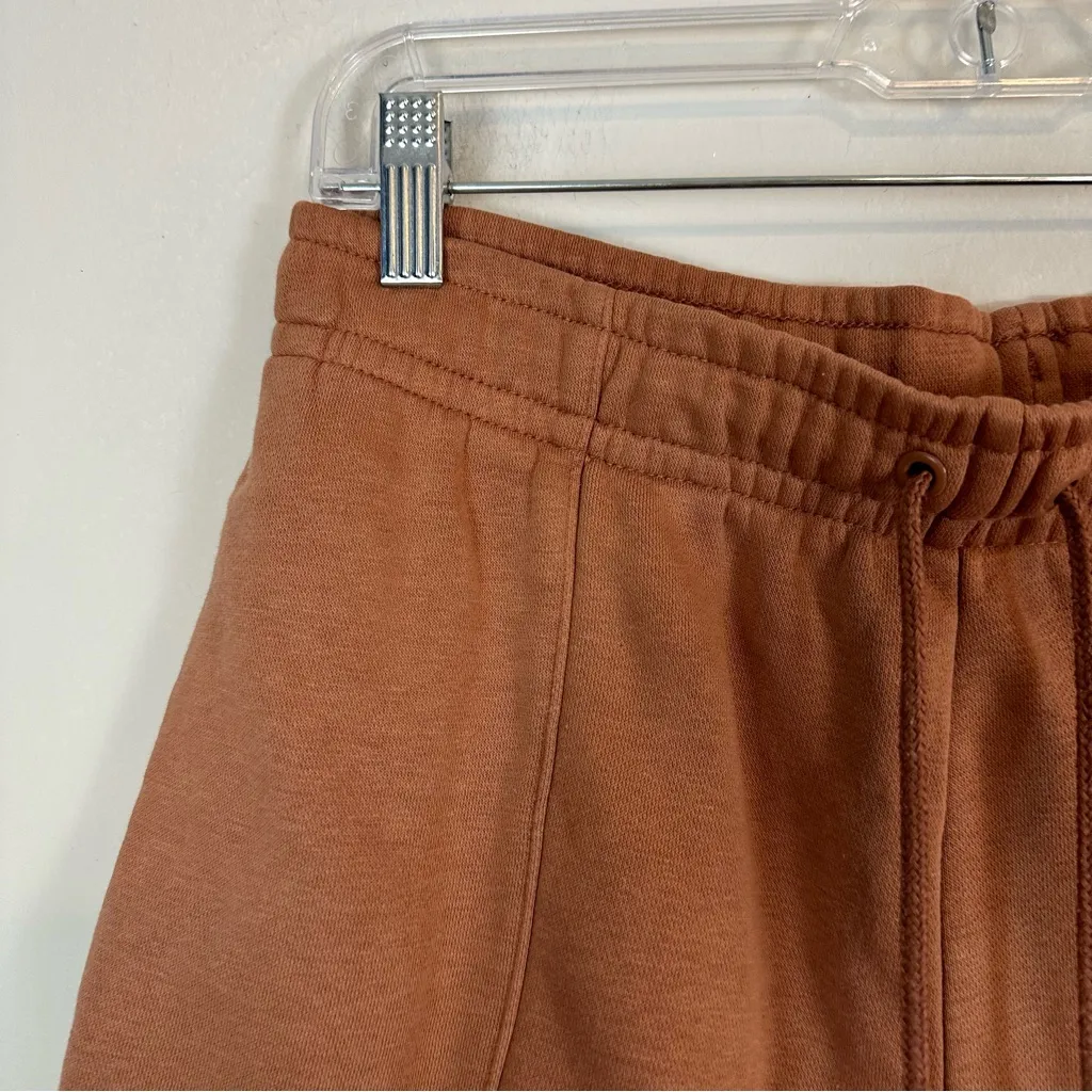 Nike | Women’s Camel Fleece Loose Fit High-Rise Pocket Shorts Medium - Image 2
