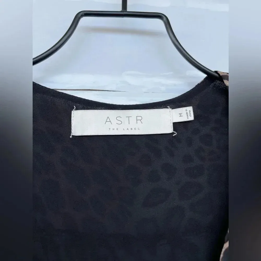 ASTR the Label Leopard Print Ruched Mini  Dress M - Image 3