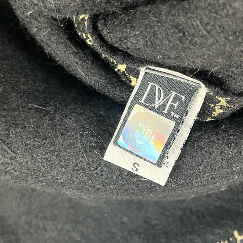 DIANE von FURSTENBERG 100% Wool Beaded Crystal Accents Collarless Jacket Small - Image 3