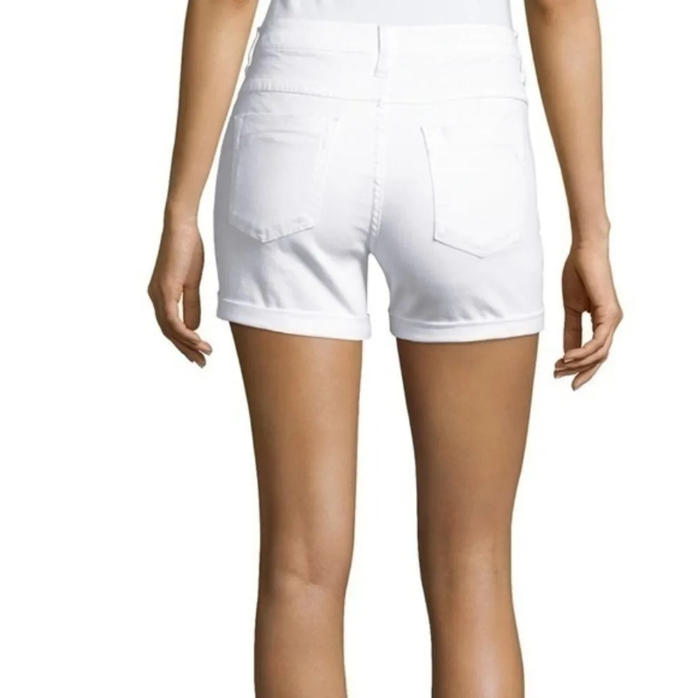 New Women’s Nanette Lepore Short sz 4 - Image 2