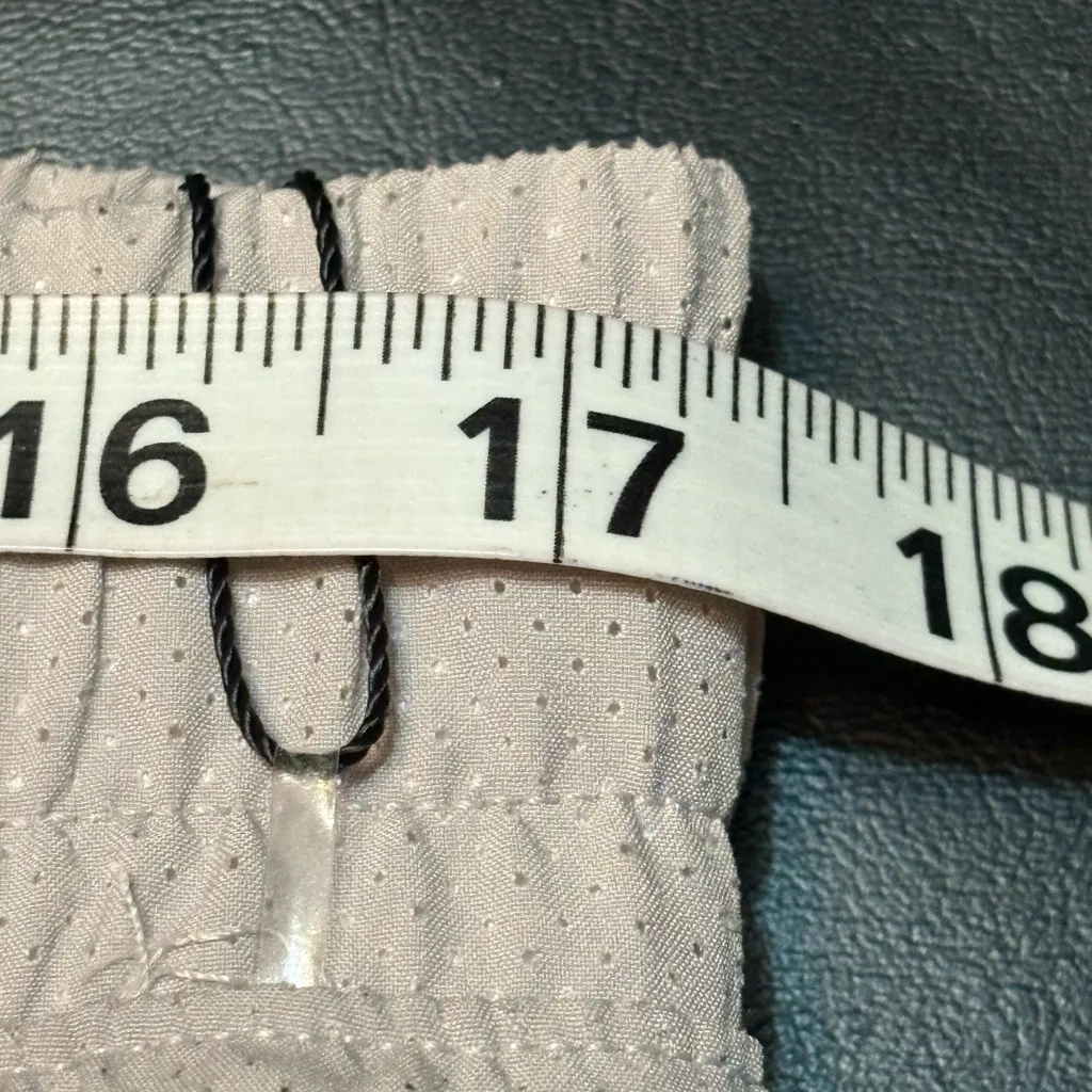 Spyder  Active Grey Shorts size Large NWT - Image 8