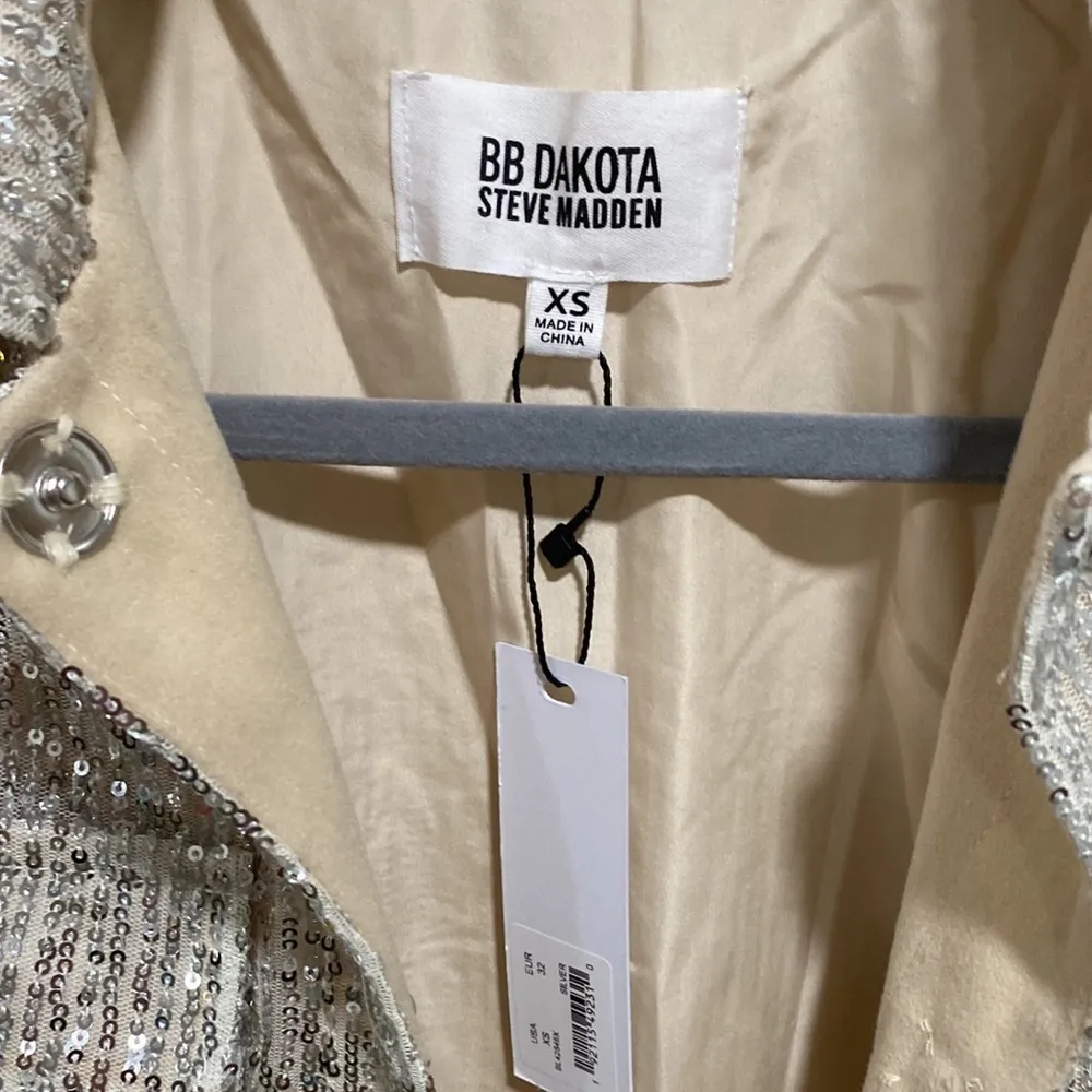 NWT BB Dakota Gold Sequined Button Up Blazer Size XS - Image 2