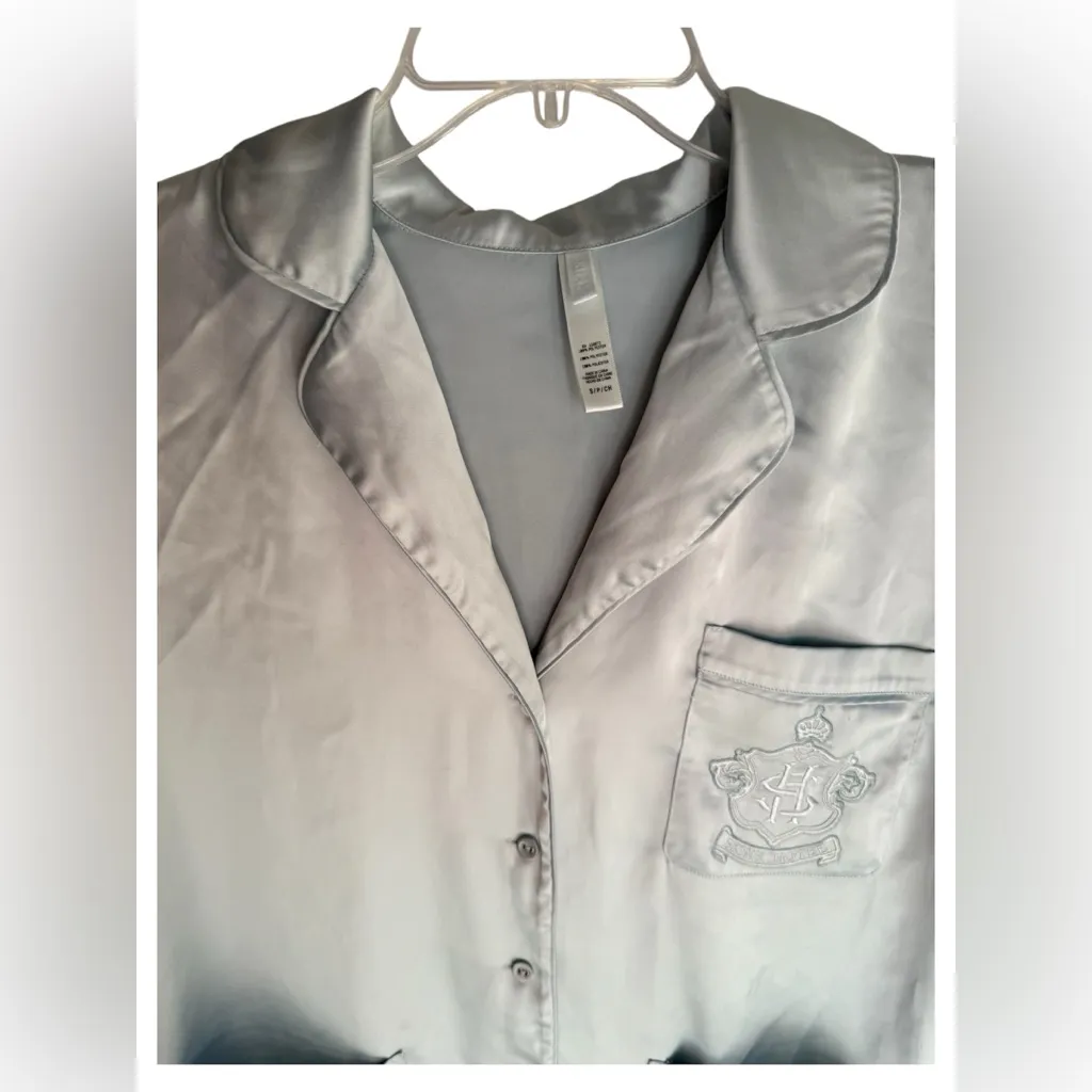 SKIMS Silver Women's Hotel Shine Pajama Top - Image 4