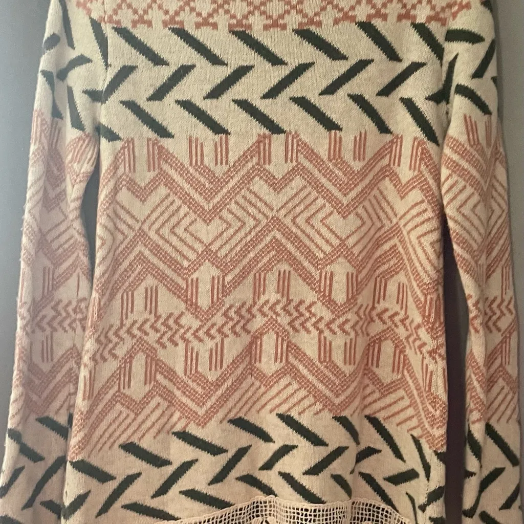 Patterned V-Neck Cardigan Sweater - Image 2