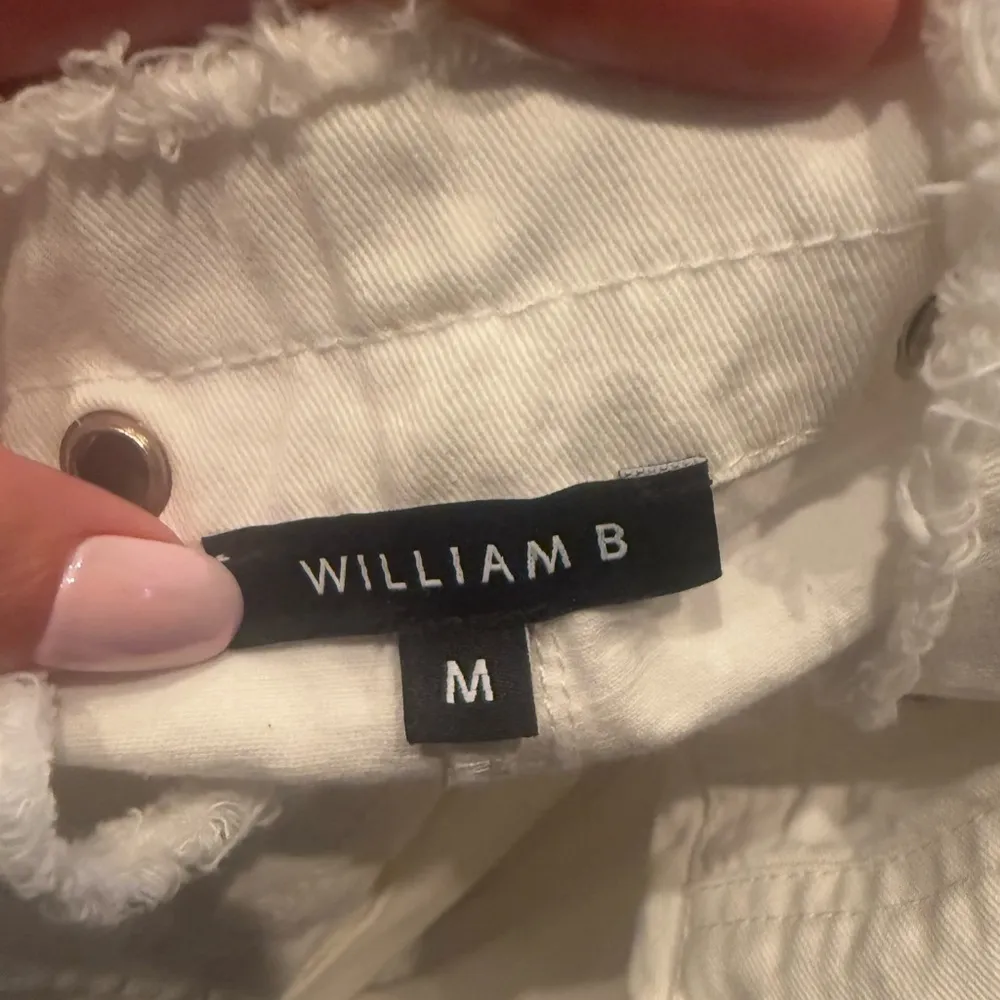 William B Classic White Denim Skirt - Image 2