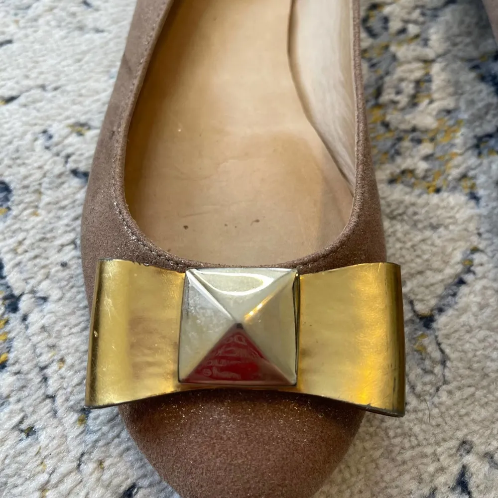 Kate Spade Nude and Gold Rock Stud Bow Ballet Flats Size 7 - Image 3