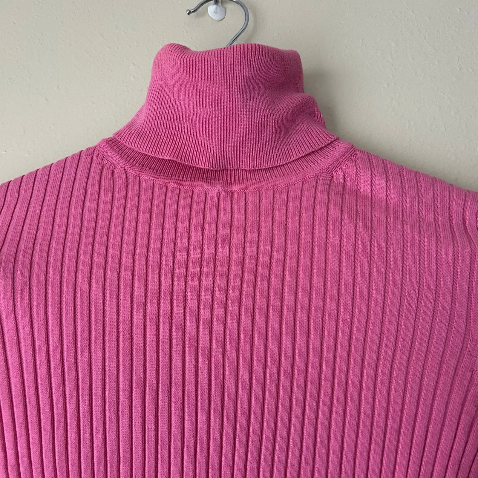 Zara Pink Cropped Ribbed Turtleneck Size Small - Image 3