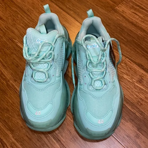 Balenciaga Triple S Sneaker size 40 - Image 2