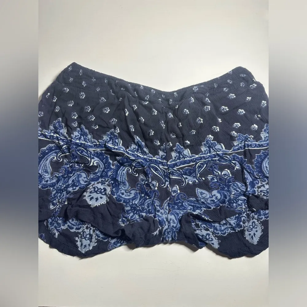 Angie Shorts - Image 4