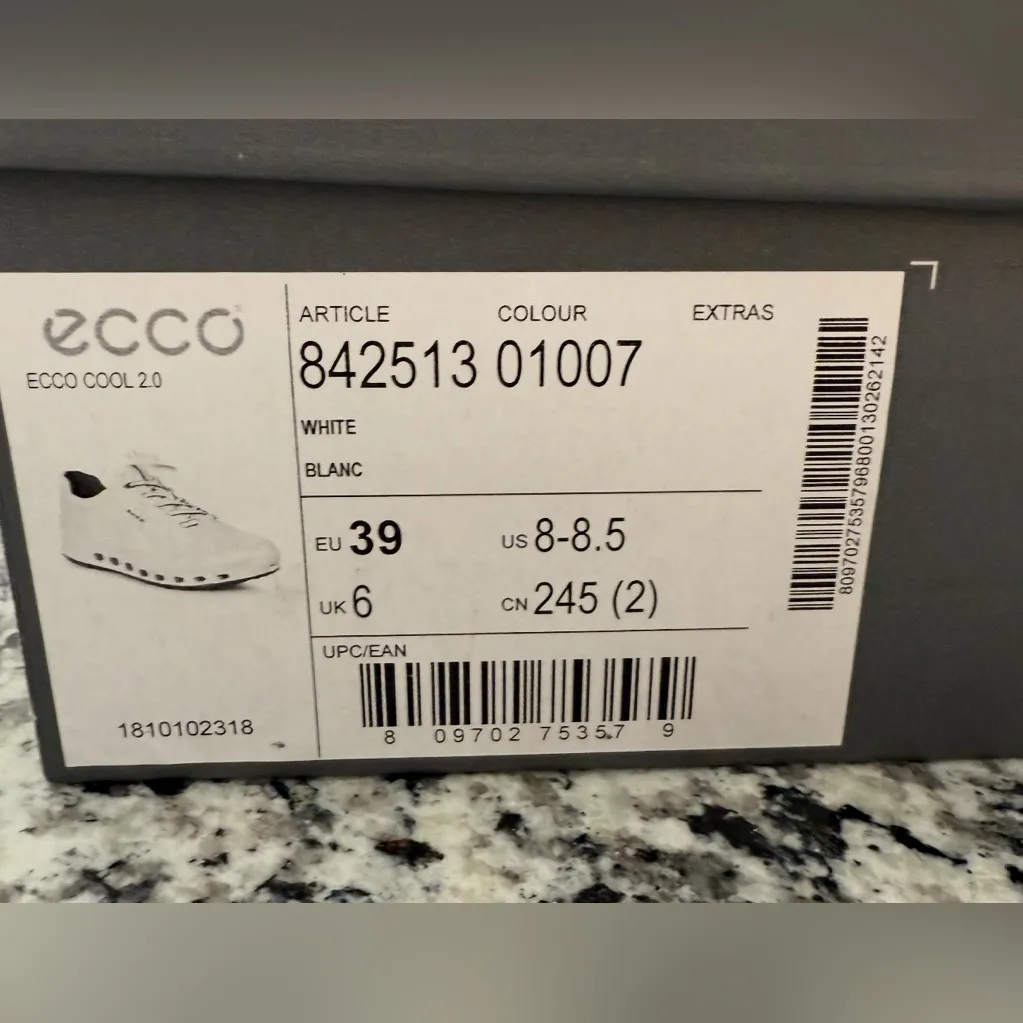NWT ECCO White Perforated Sneakers 39 - Image 5