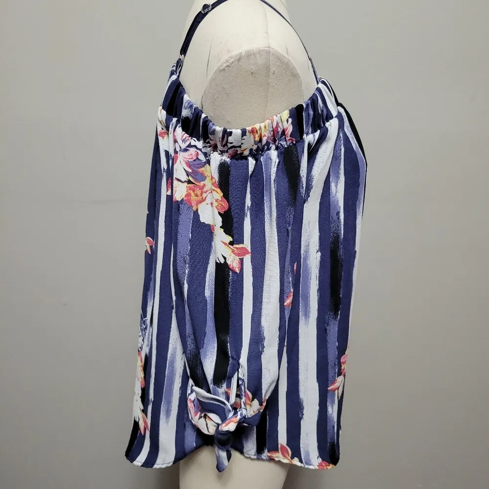 IZ Byer floral striped cold shoulder blouse size medium - Image 4