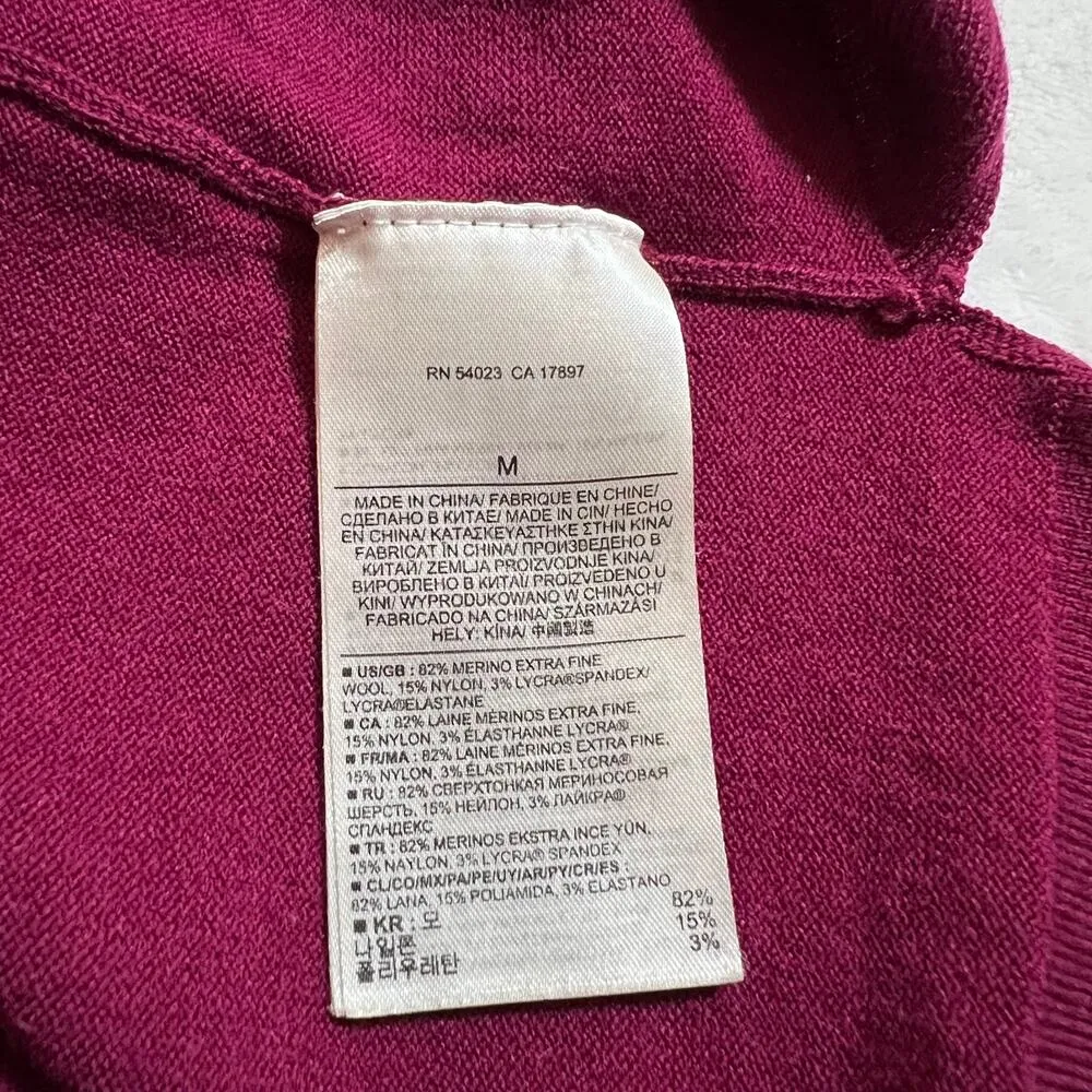 Banana Republic V-Neck Extra Fine Merino Blend Sweater Size Medium Office Career - Image 5