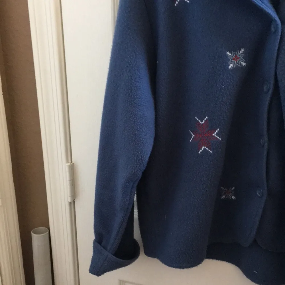 FINAL MARKDOWN Ladies northwest blue fleece embroidered jacket large ZZ - Image 2