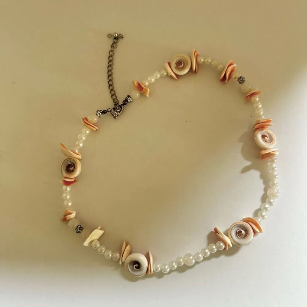 Natural sea shell faux pearl necklace - Image 10