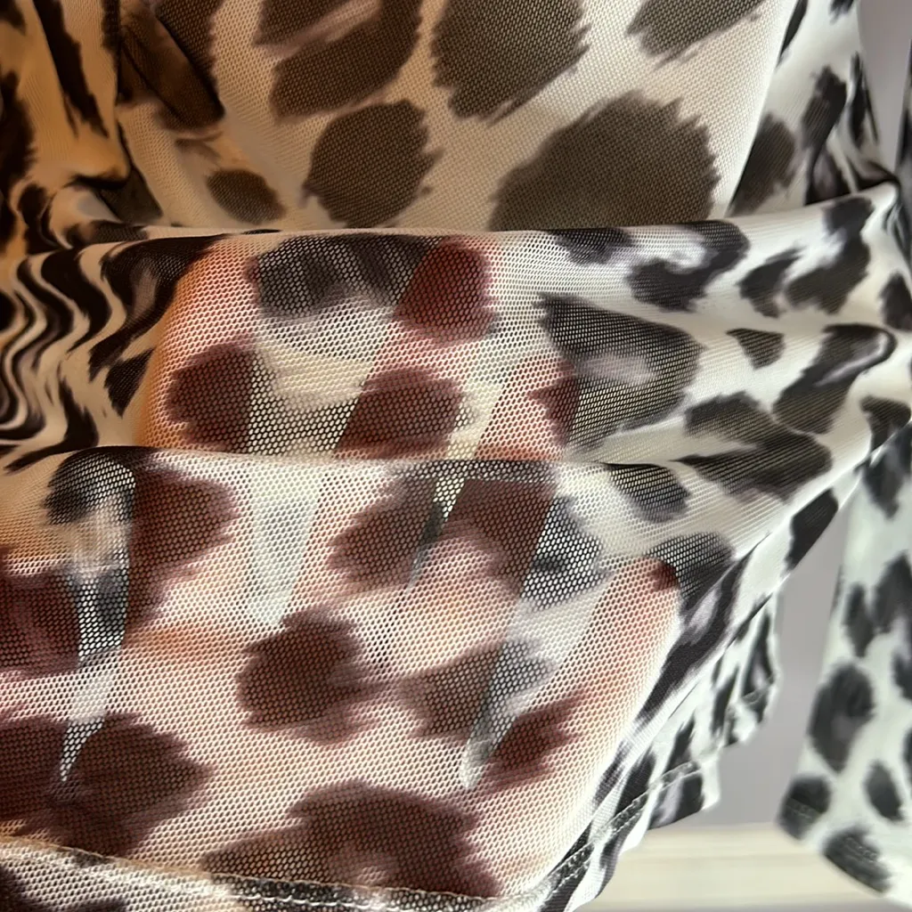 White House Black Market semi sheer mesh snow leopard long sleeve top Size Small - Image 5