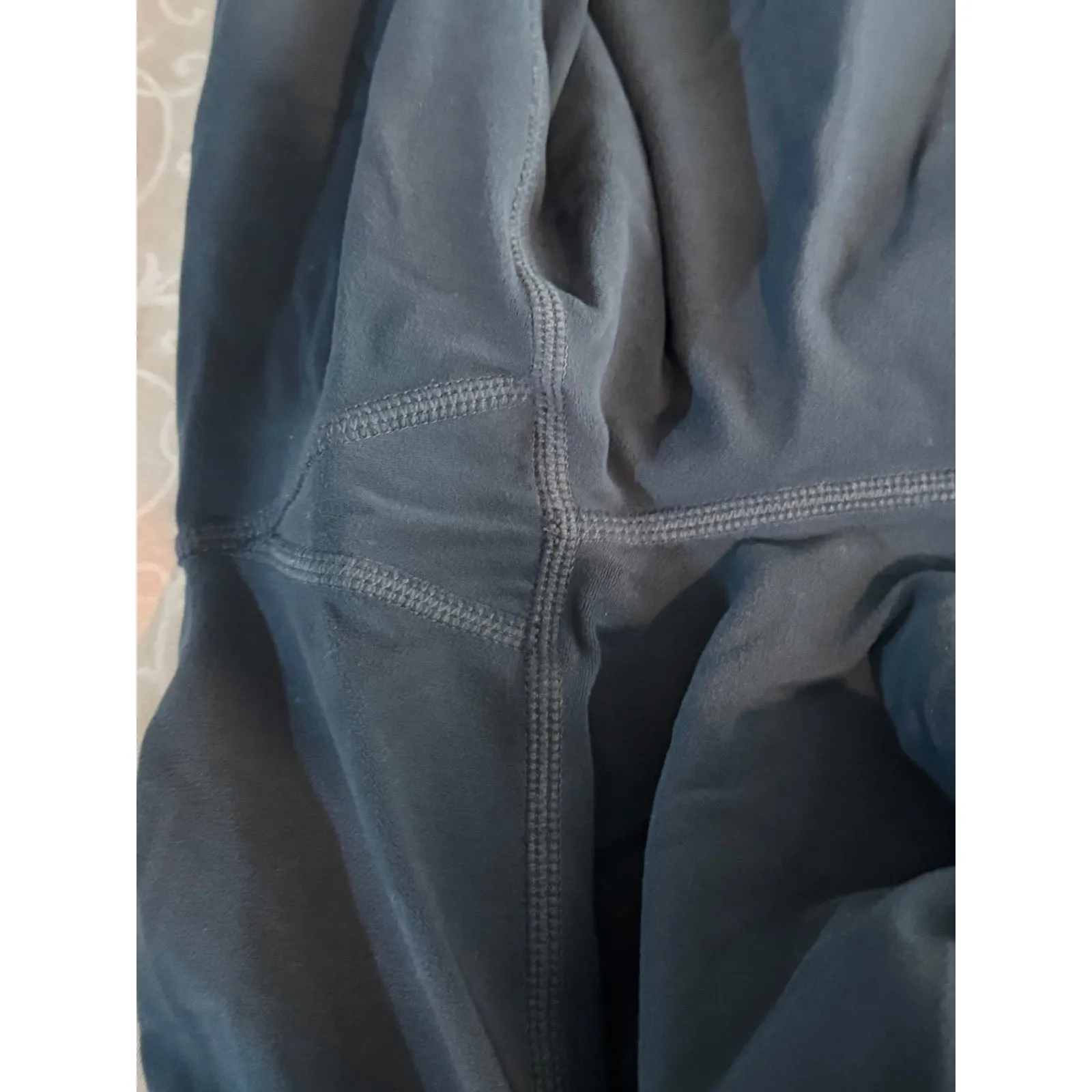 Athleta extra small legging condition like‎ new - Image 4