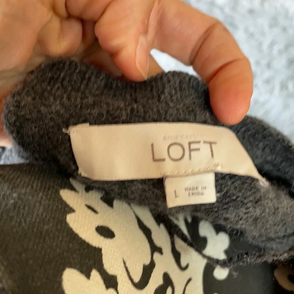 ANN TAYLOR LOFT Gray Cardigan Size Large - Image 6