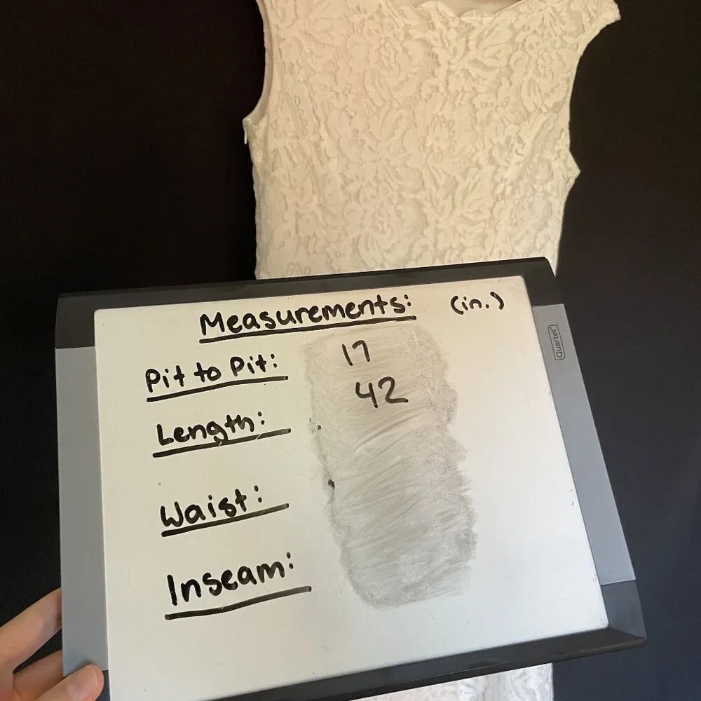 White Lace Sleeveless Long Dress With Scalloped Neckline & Side Zipper Closure - Image 6