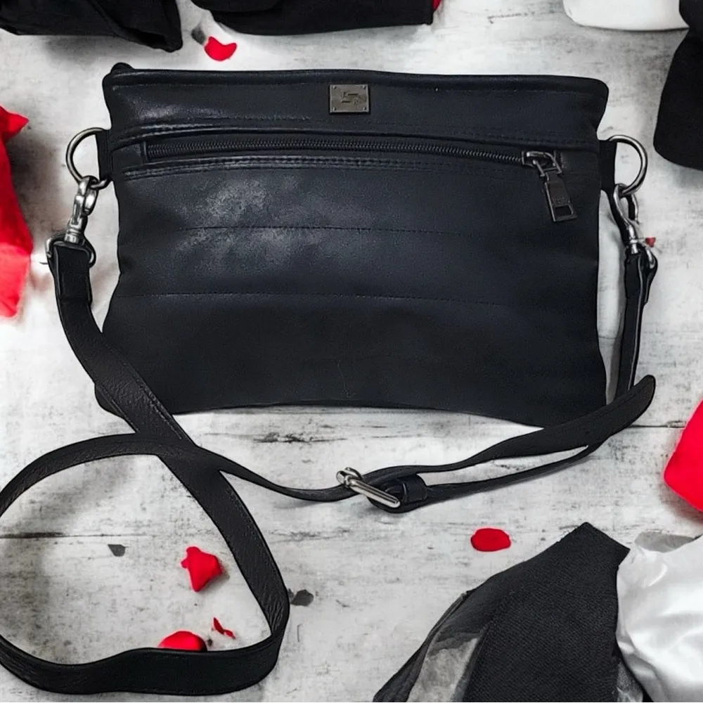 Think Royln Women's Black Leather Shoulder Bag with Detachable Strap - Image 4