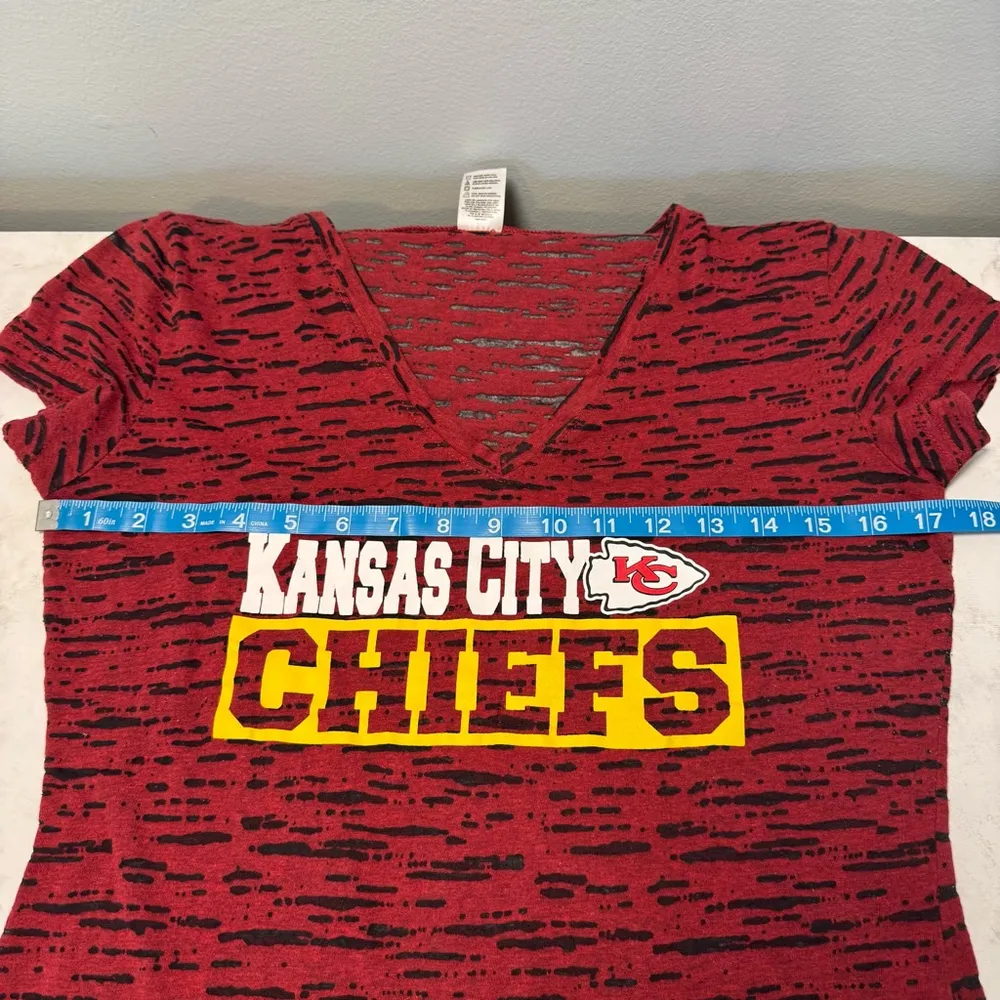 Women's NFL Team Apparel Kansas City Chiefs T-Shirt Size M Red Black Burnout - Image 5