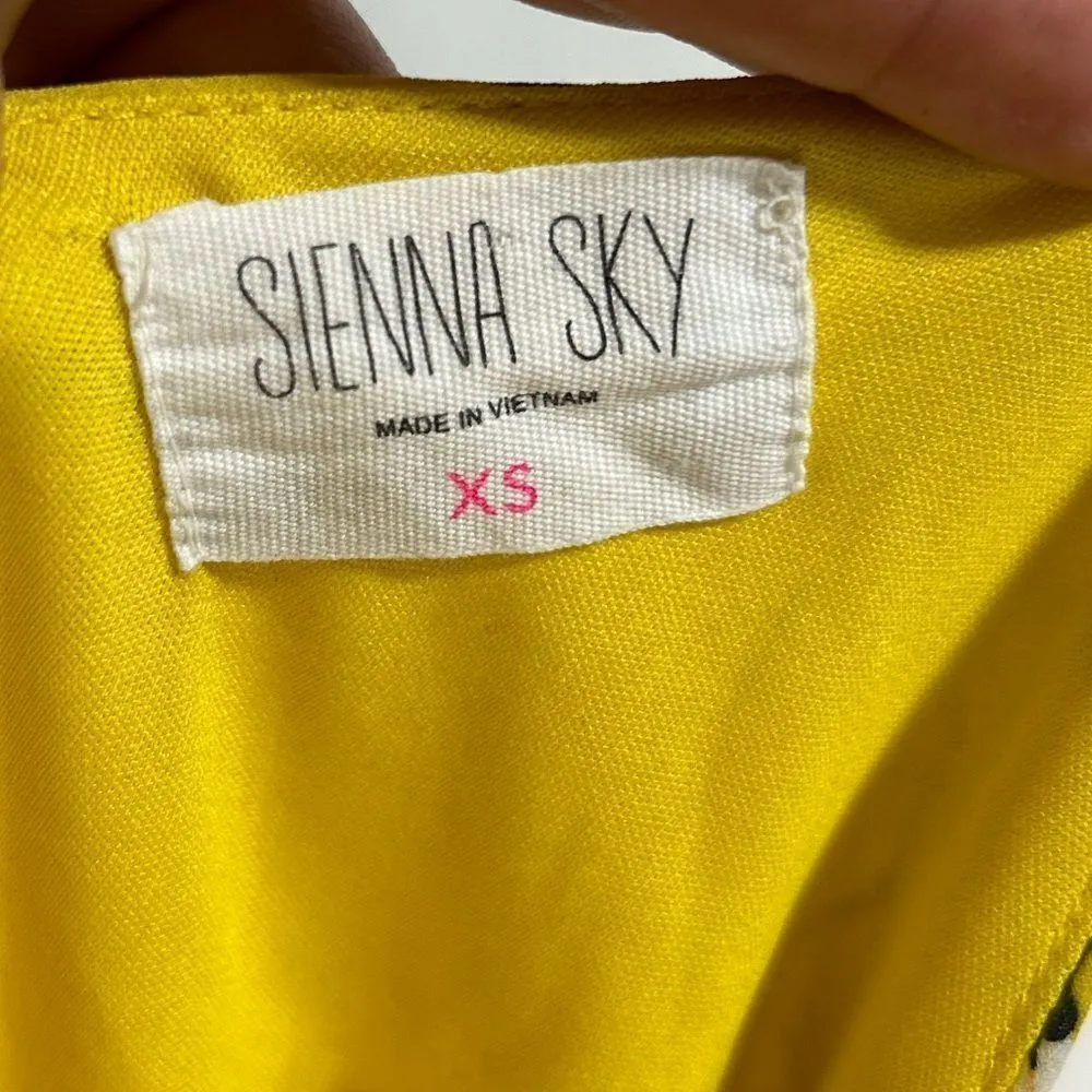 Sirena sky tank top size XS Yellow flowy floral shirt - Image 3