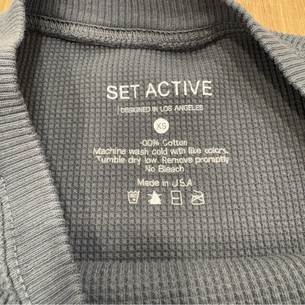 🌟SET ACTIVE🌟 LONG SLEEVE WAFFLE KNIT CROPPED T SHIRT TOP LOGO GRAY SZ XS - Image 4