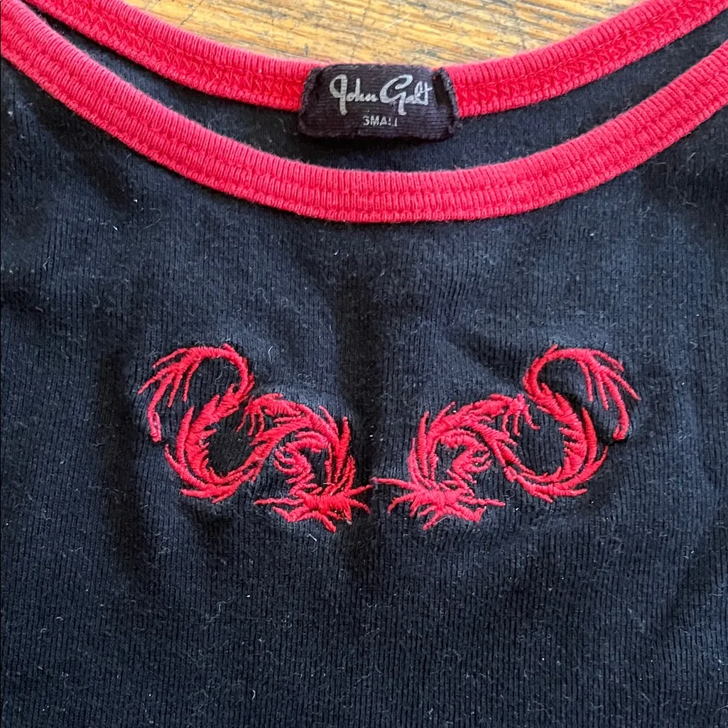 Brandy Melville Cropped Dragon Tank with Red Trim - Image 2