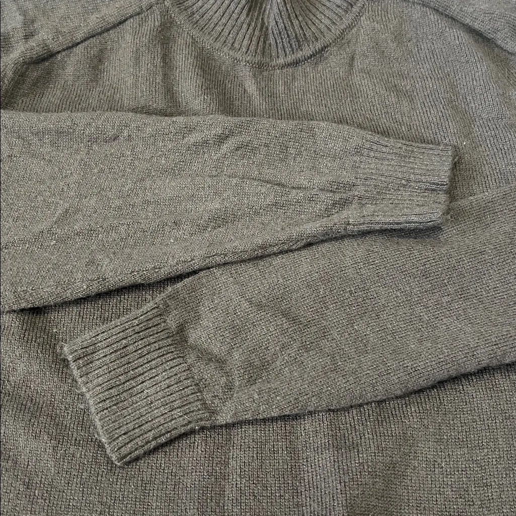 Aritzia Babaton Mockneck Sweater Purple Size Small - Image 8