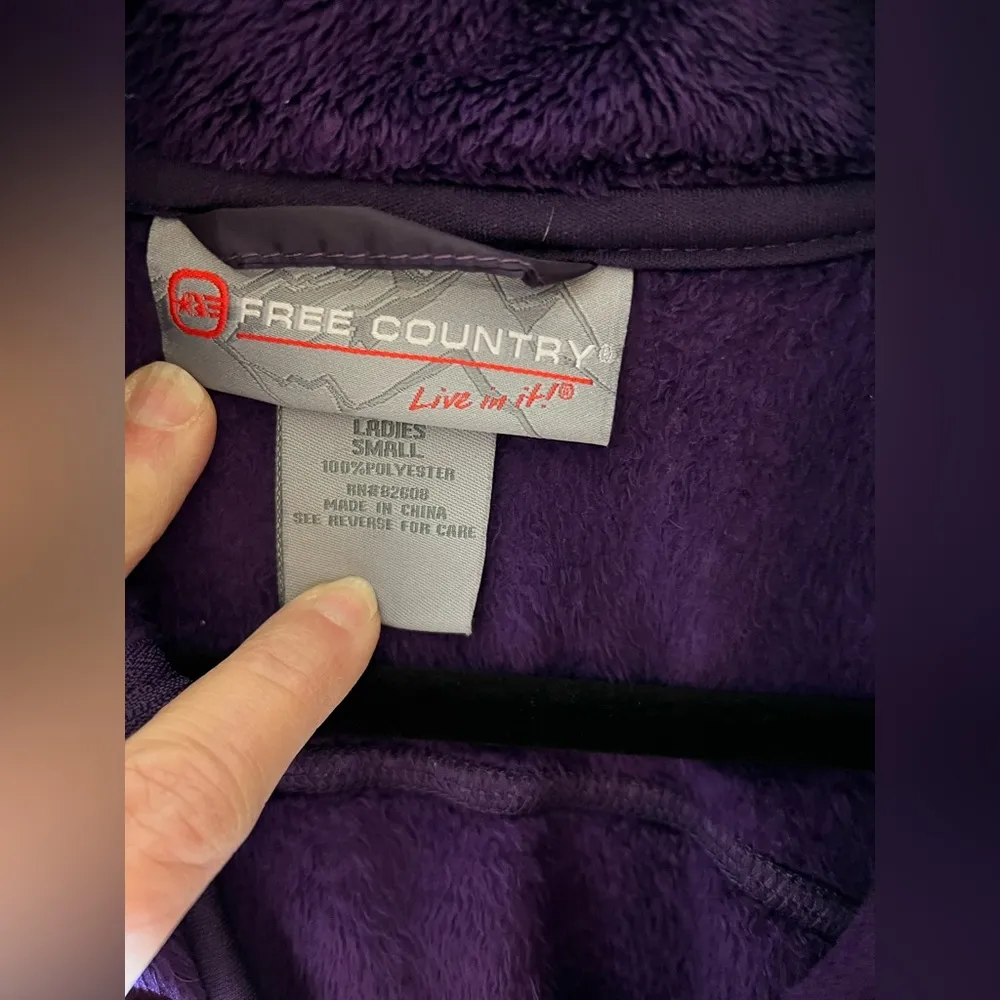 Free Country Women's Purple Fleece Jacket, warm and cozy great for outdoors - Image 3