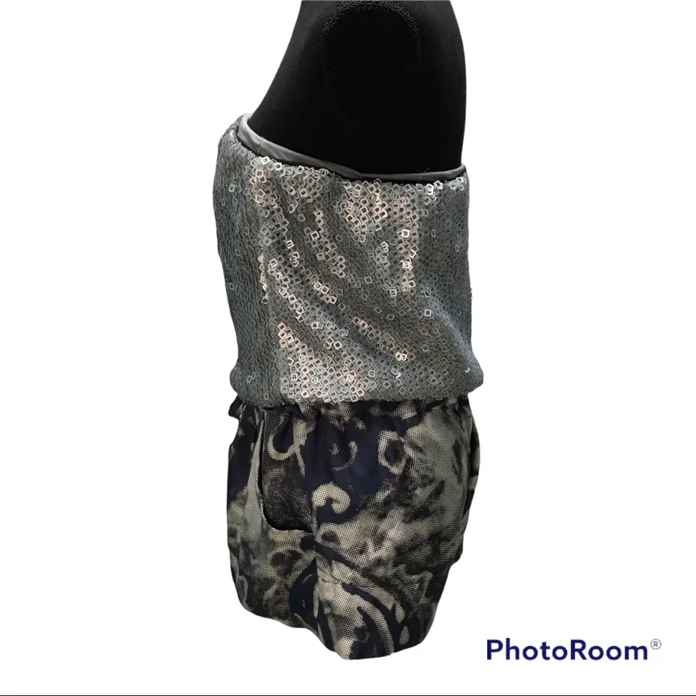 Alice San Diego Silver, Gray and, blue sequin strapless romper size Large Silver - Image 3