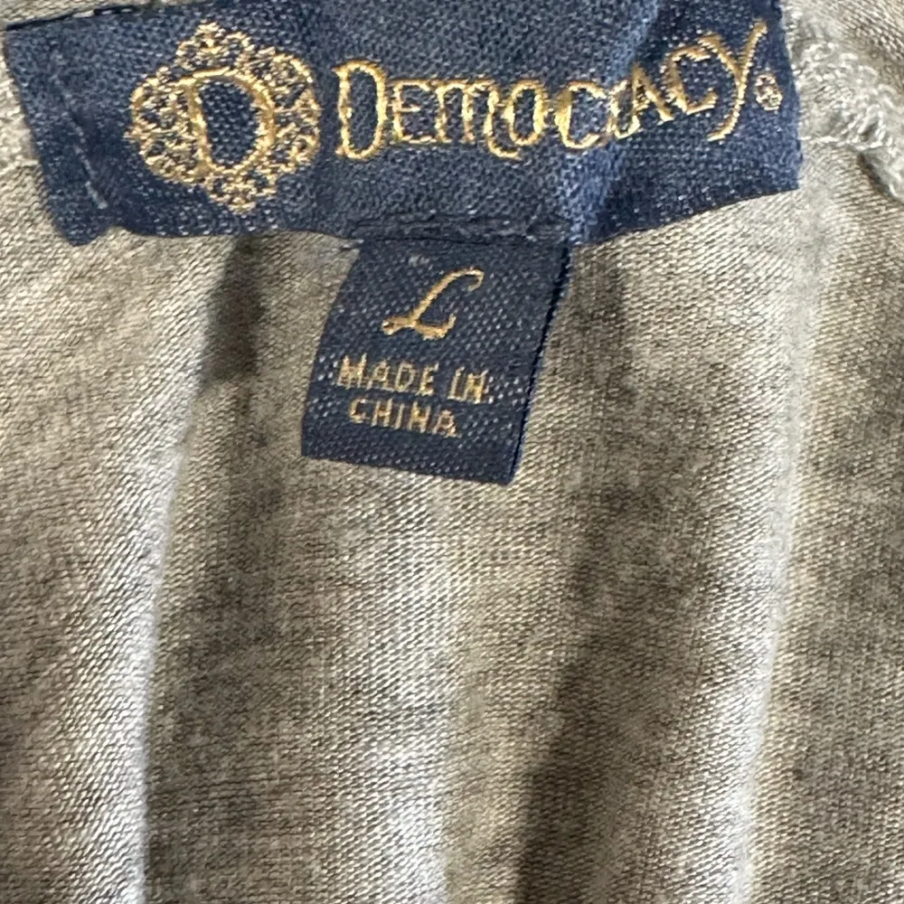 Gray V-Neck Peasant Boho Cowgirl Top Aztec Southwestern Print Sz Large - Image 5