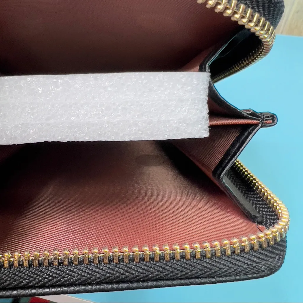 Triple Zippered Crossbody Wallet/Phone/Purse Black Color w/Guitar Straps - Image 6