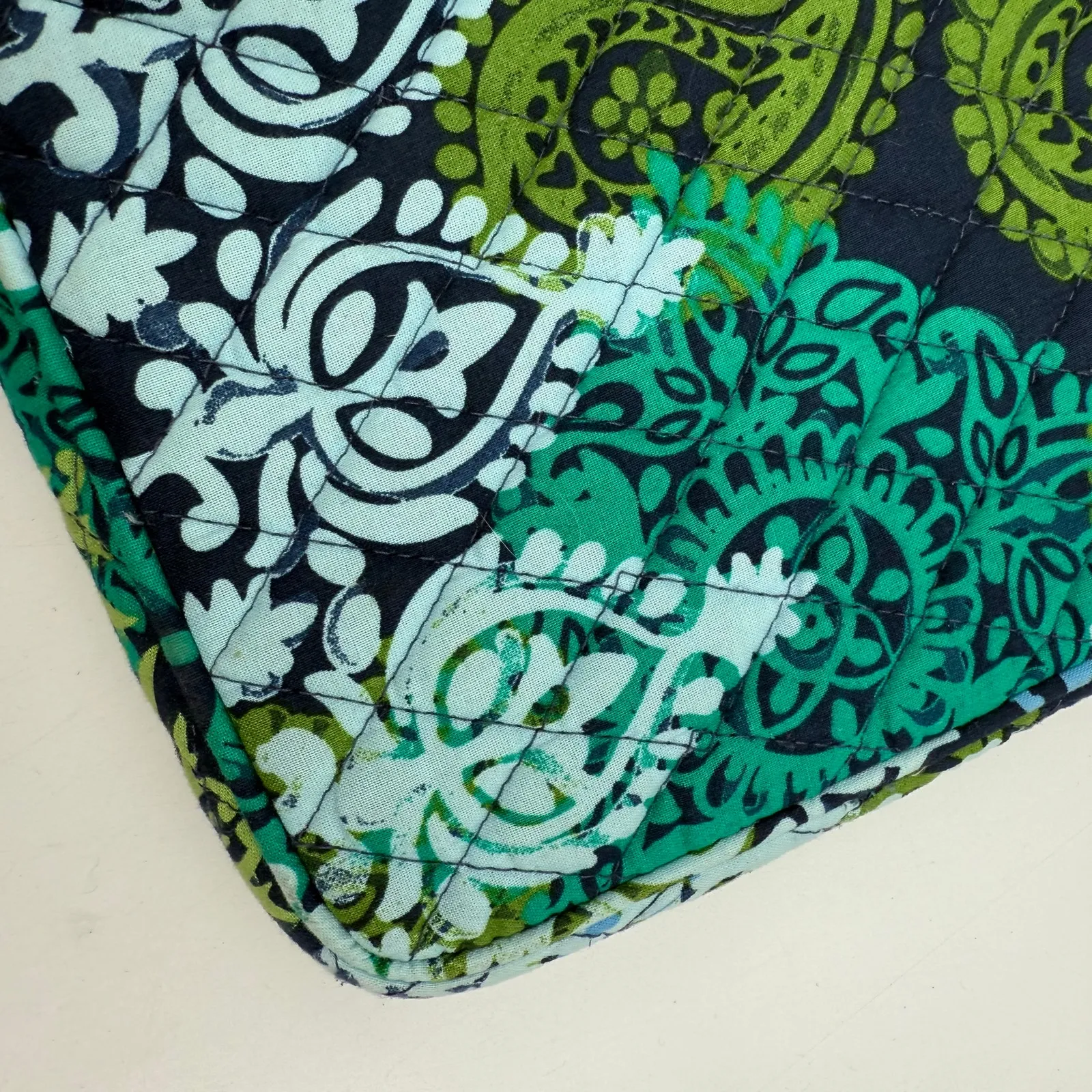 Vera Bradley 13" Tablet Laptop Sleeve Padded Caribbean Sea Zipper Quilt Case - Image 6