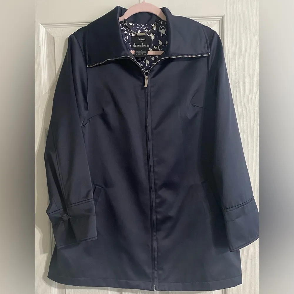Dennis Basso Chic Navy Blue Zip Up Jacket Size Small. - Image 4