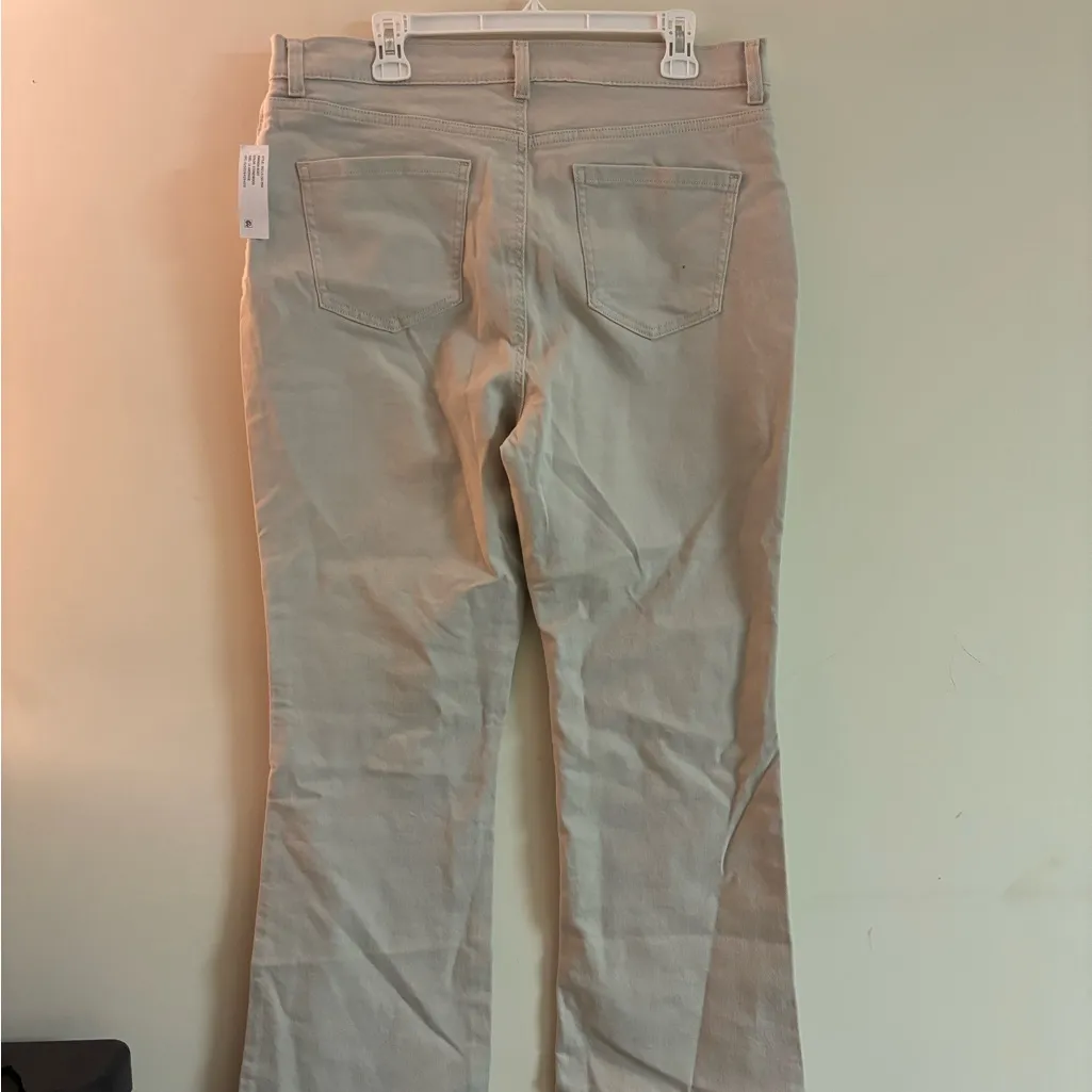 Gloria Vanderbilt Amanda Bootcut Pants Size 16 NWT Beige Neutral - Image 2