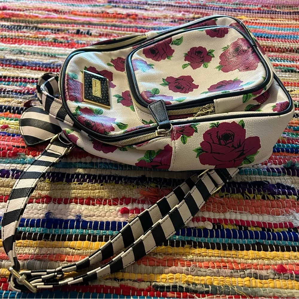 Betsey Johnson‎ Floral Rose Vegan Leather Mini Backpack Flowers Bag White Pink - Image 4