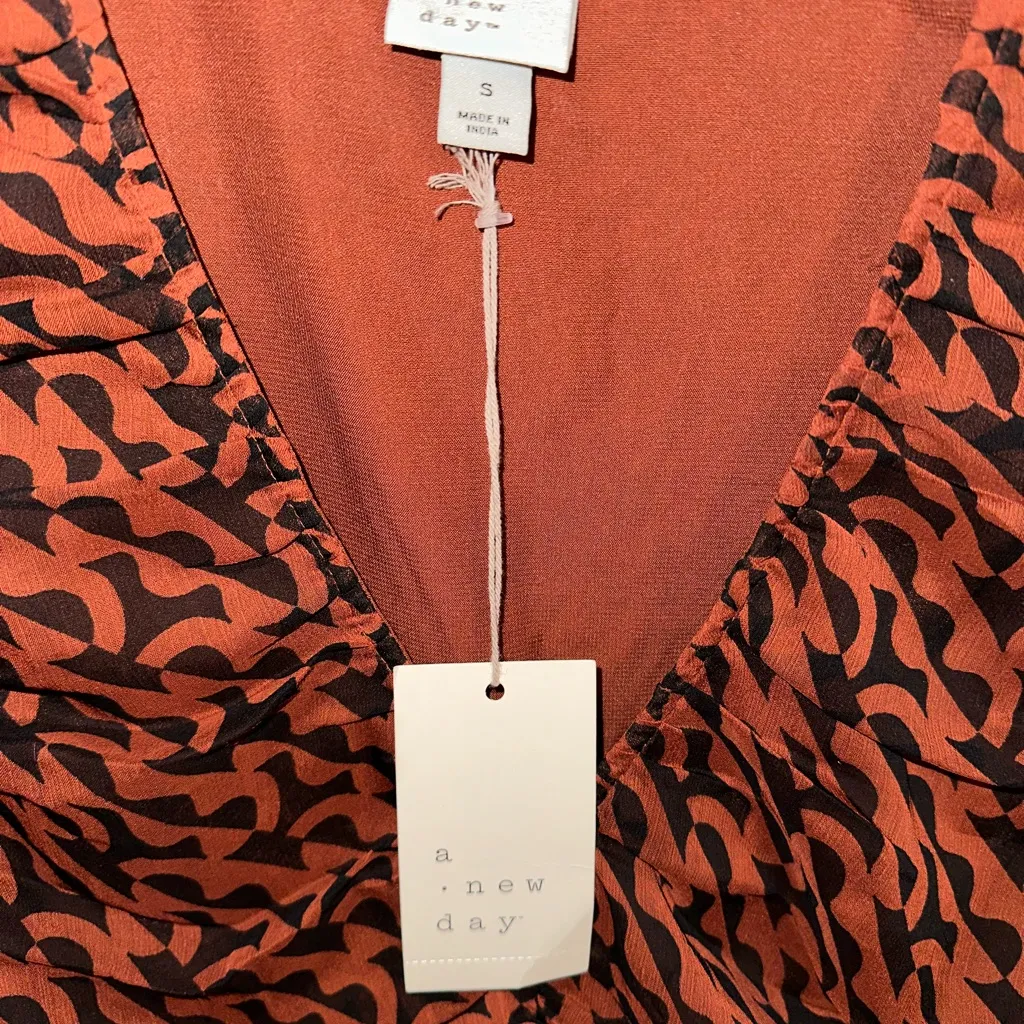 NWT A New Day Long Sleeve Ruched Front Bodycon Dress -  Brown Geo Print Small - Image 2