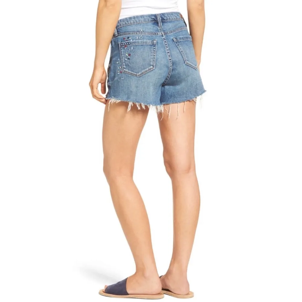 new BlankNYC ★ Festival Floral Embroidery Shorts ★ Inside Joker ★ Medium Blue - Image 15