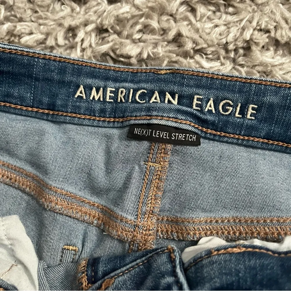 American eagle distressed super high rise Jeggings crop jeans size 12 - Image 2