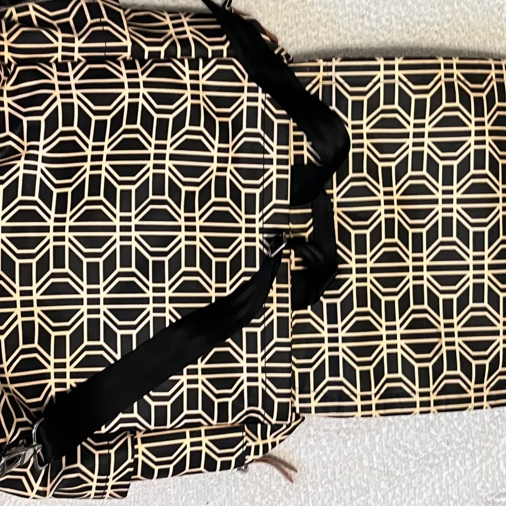 Petunia Picklebiytom Diaper Bag. Great condition Brown - Image 5