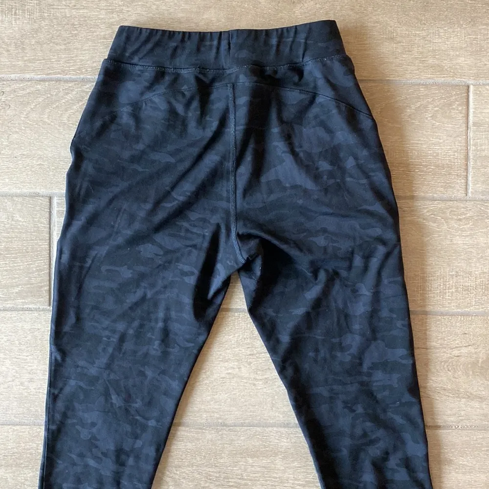 Alphalete Premium V2 Black Camo Jogger Size: S - Image 9