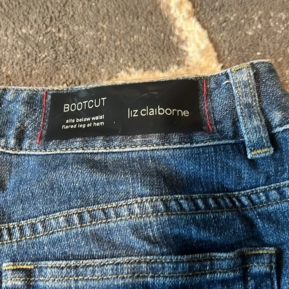 Liz Claiborne boot cut jeans. NWT. - Image 5