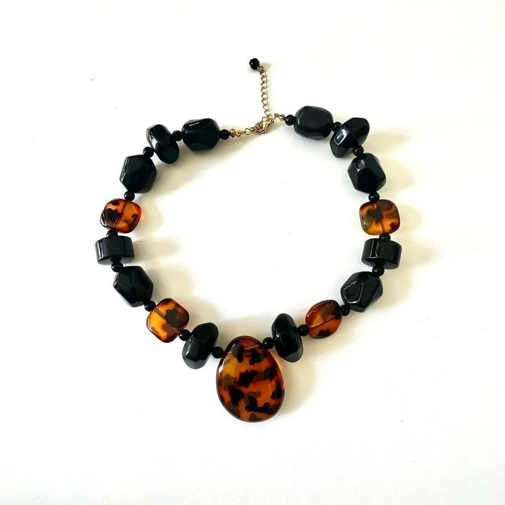 resin tortoise and black statement necklace Brown - Image 3
