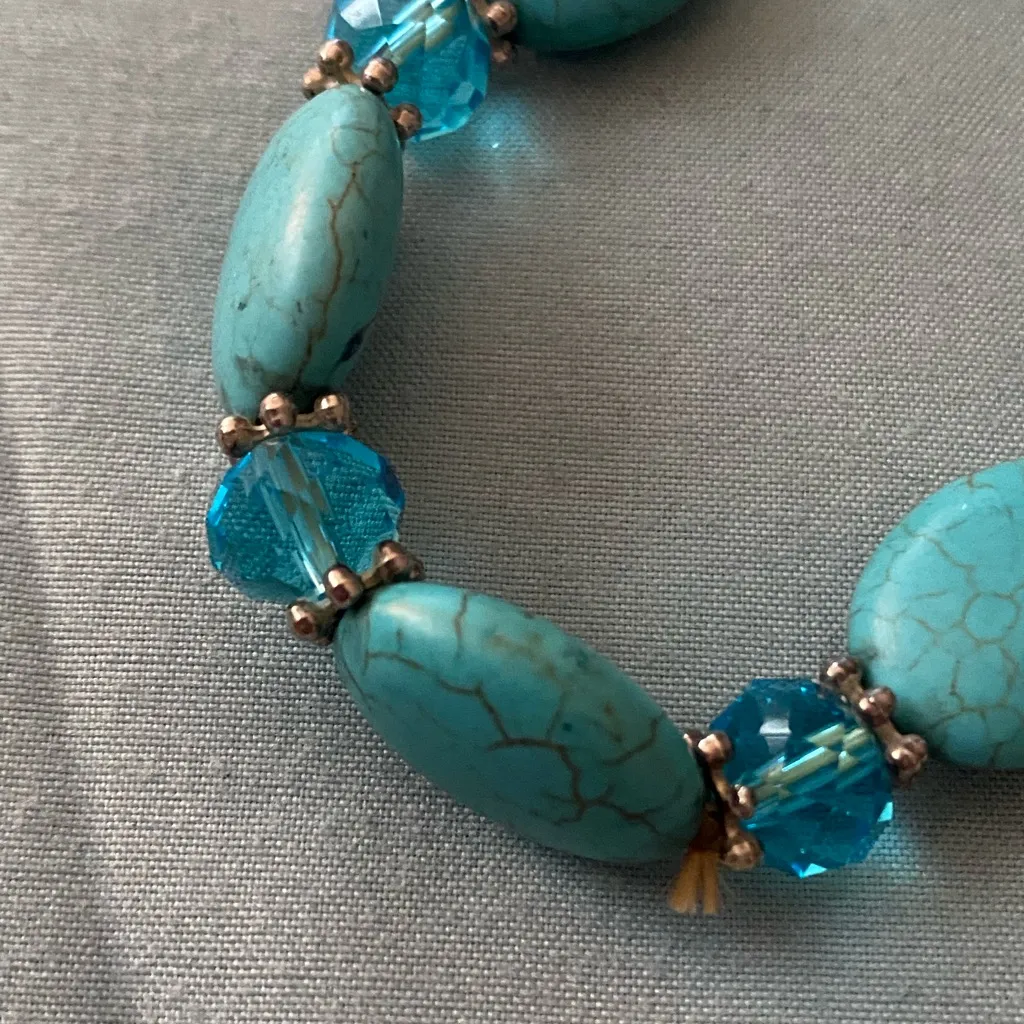 8” To 10” Stretch Bracelet Faux Turquoise Oval & Blue Diamond Shape Beads - Image 3