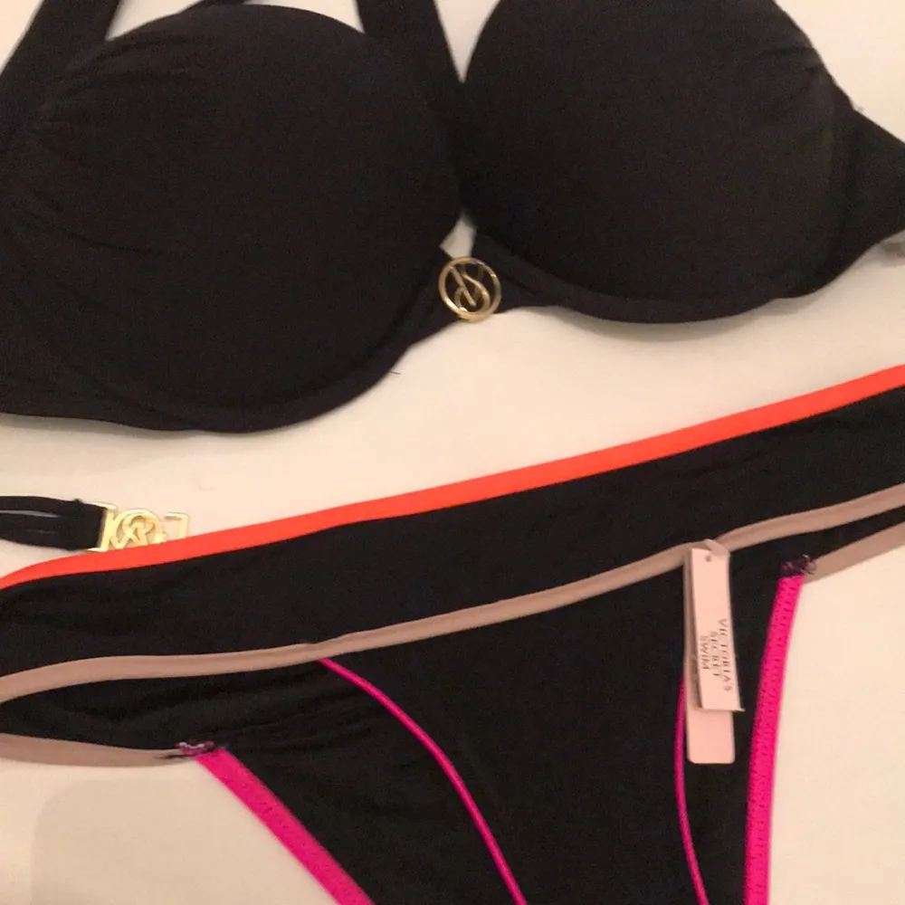 VS Bombshell swimsuit bikini 34B/ 32C Top only - Image 2