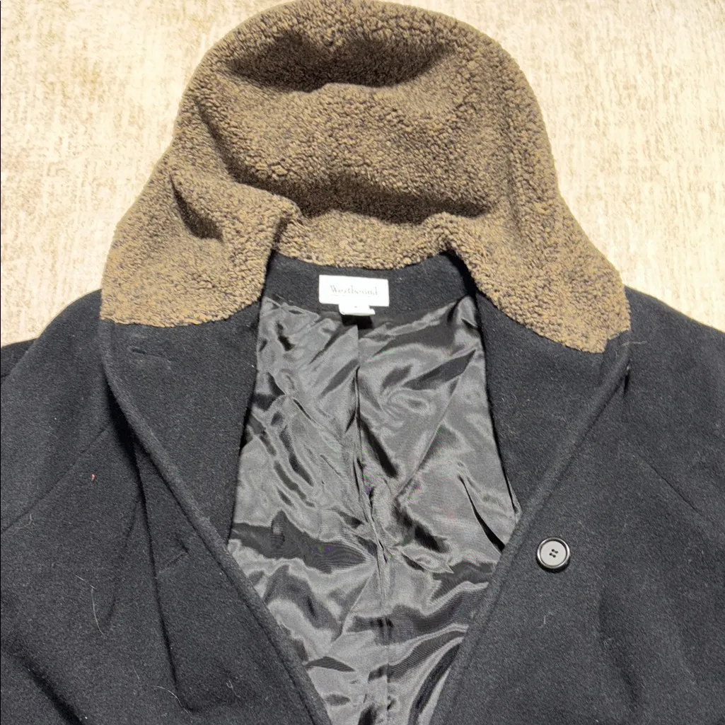 Women's 18 100% wool body pea coat black with brown furry hood and cuffs - Image 2